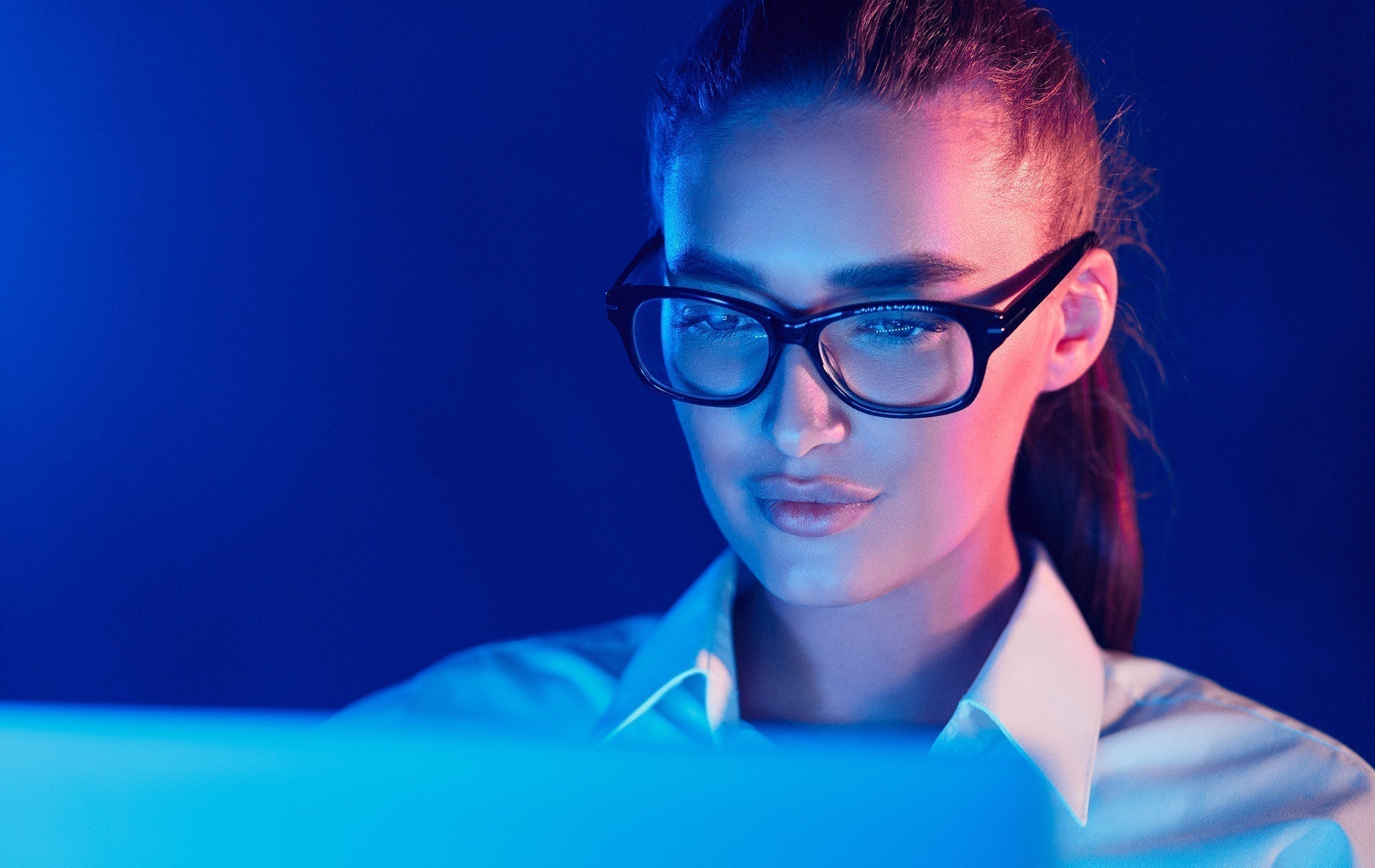 How Blue Light Really Affects Your Eyes (And What Most Brands Don’t Tell You)
